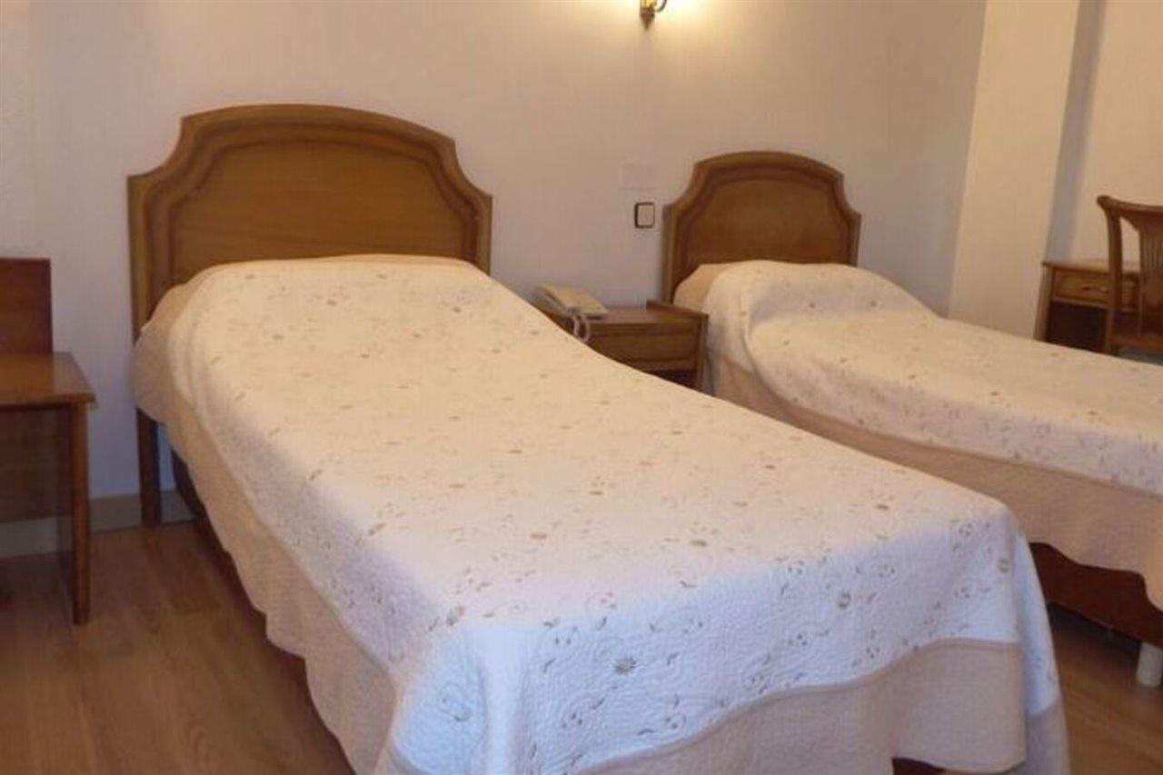 Senorial Hotel Madrid Bagian luar foto