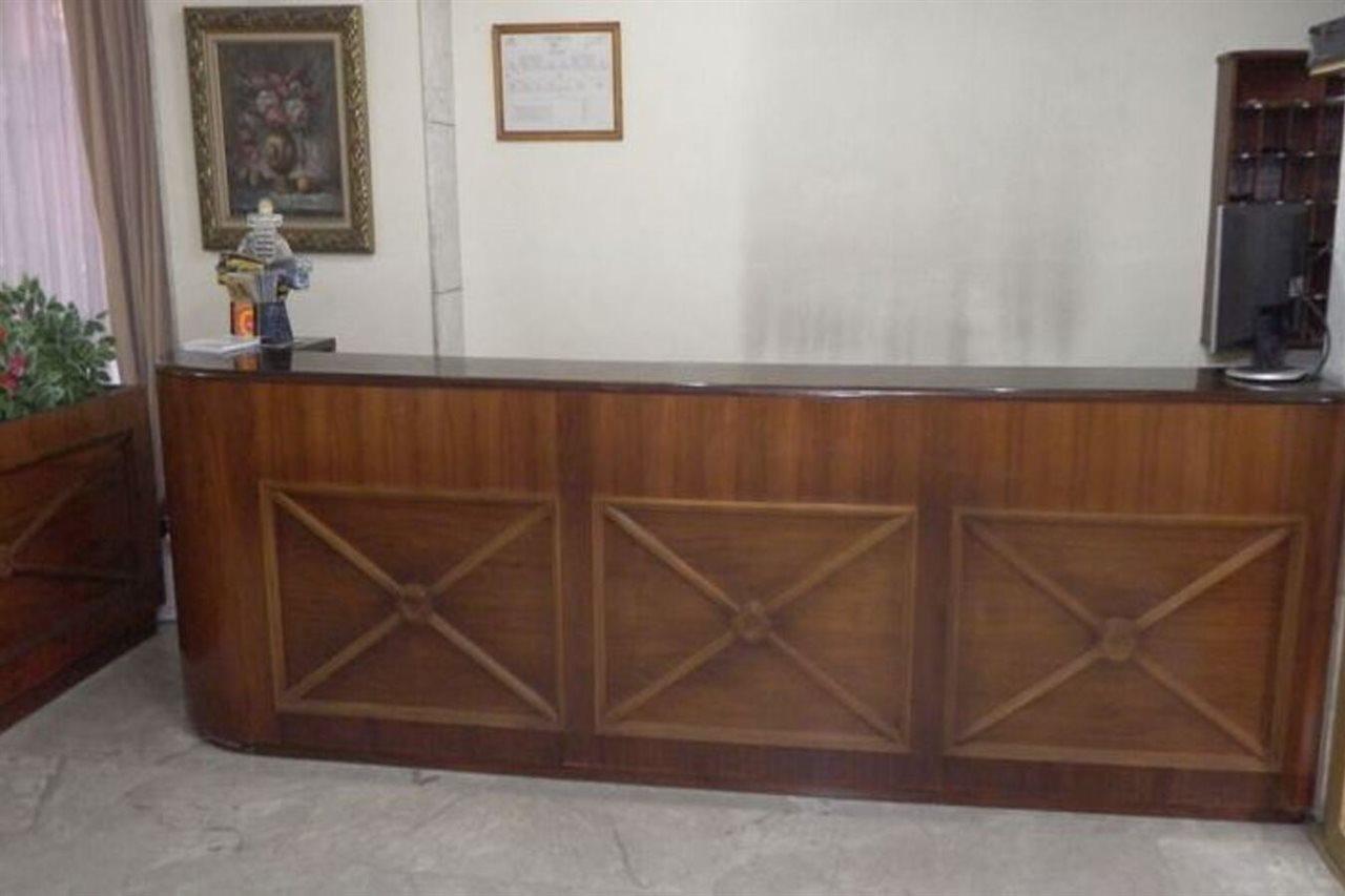 Senorial Hotel Madrid Bagian luar foto