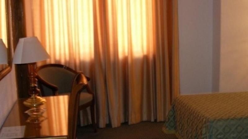 Senorial Hotel Madrid Bagian luar foto
