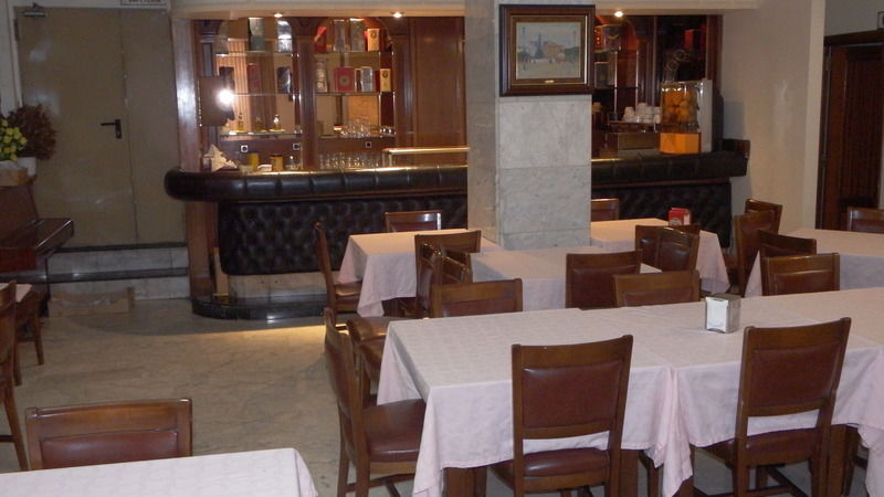 Senorial Hotel Madrid Bagian luar foto