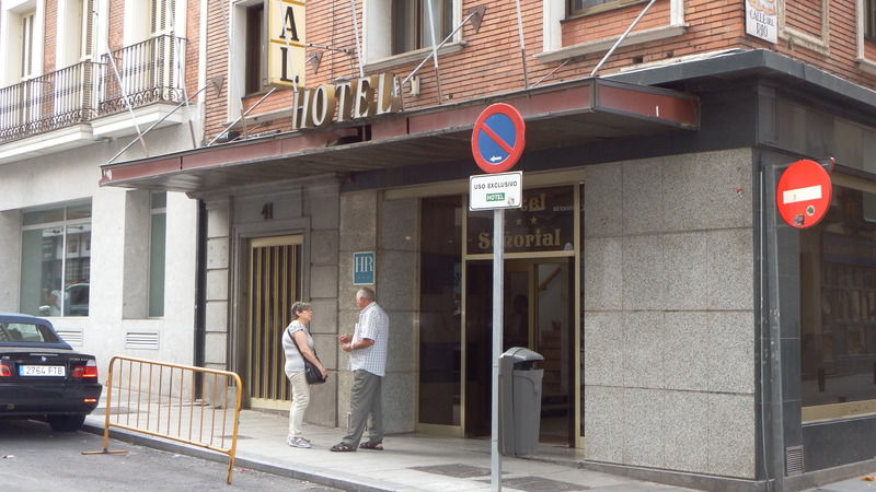 Senorial Hotel Madrid Bagian luar foto