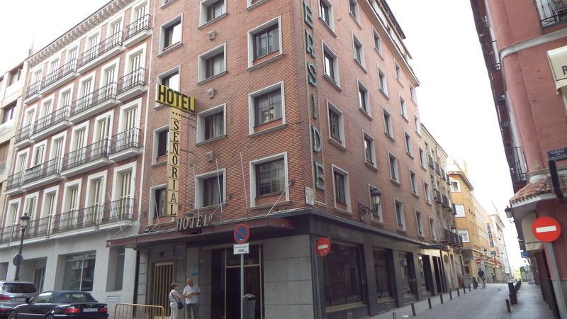 Senorial Hotel Madrid Bagian luar foto