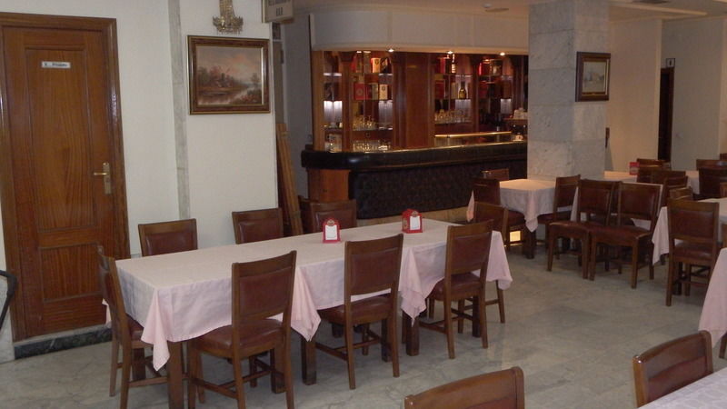 Senorial Hotel Madrid Bagian luar foto