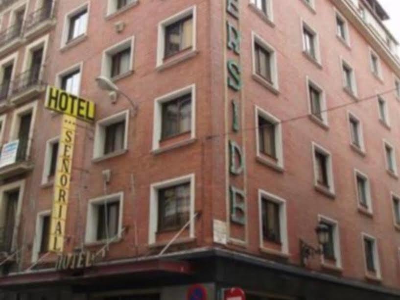 Senorial Hotel Madrid Bagian luar foto